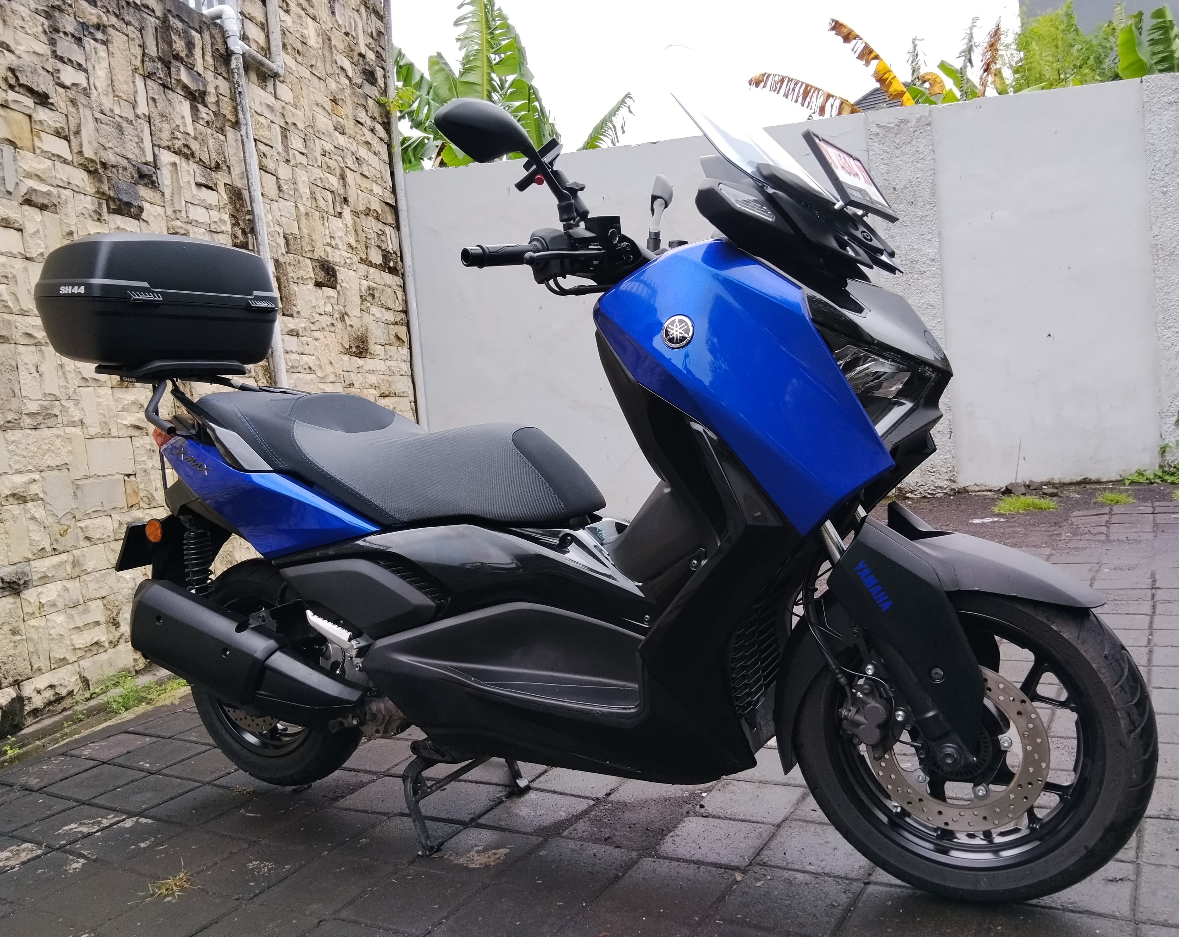 Yamaha XMAX 250 — Blue — 1