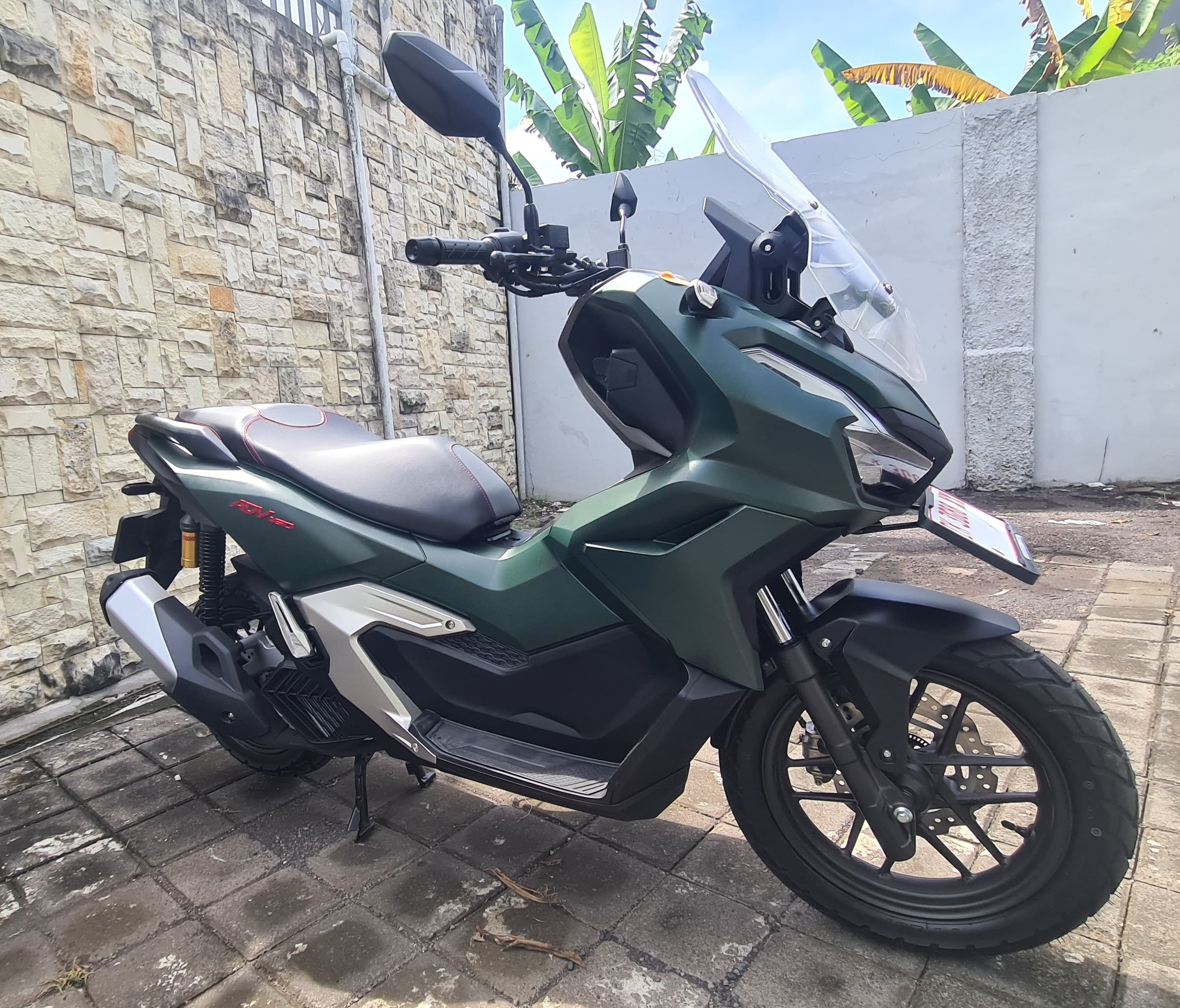 Honda ADV160cc ABS — Dark Green Matte — 1