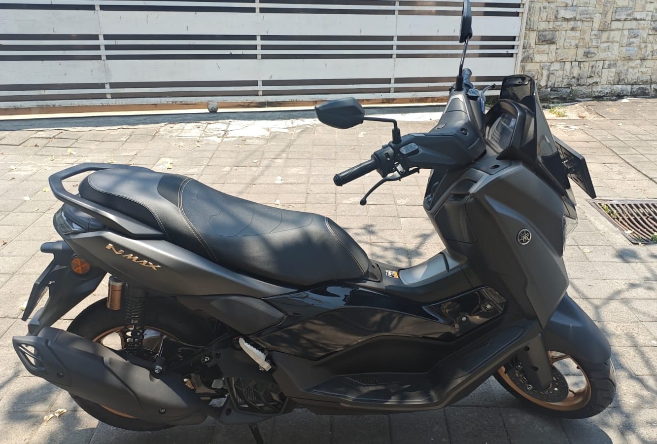 Yamaha NMAX Turbo‑Tech Max — Grey ceramic — 1