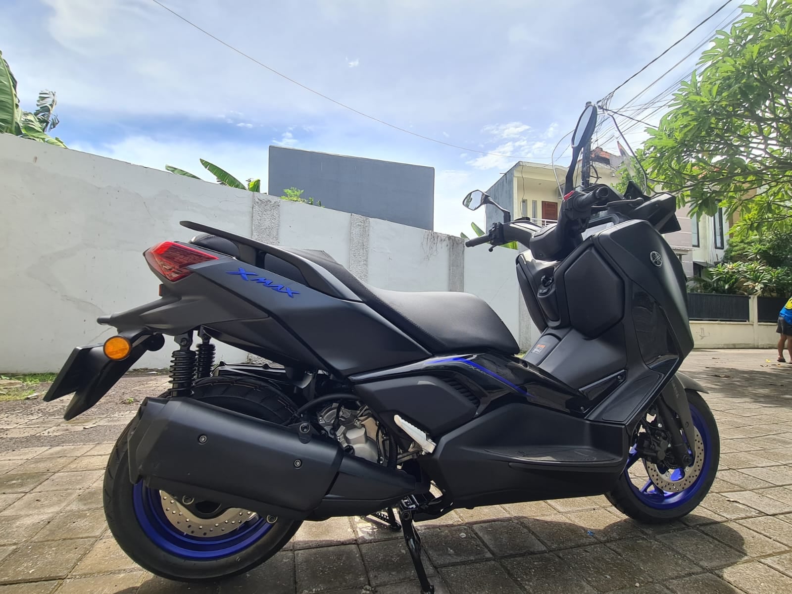 Yamaha XMAX 250 — Black — 1