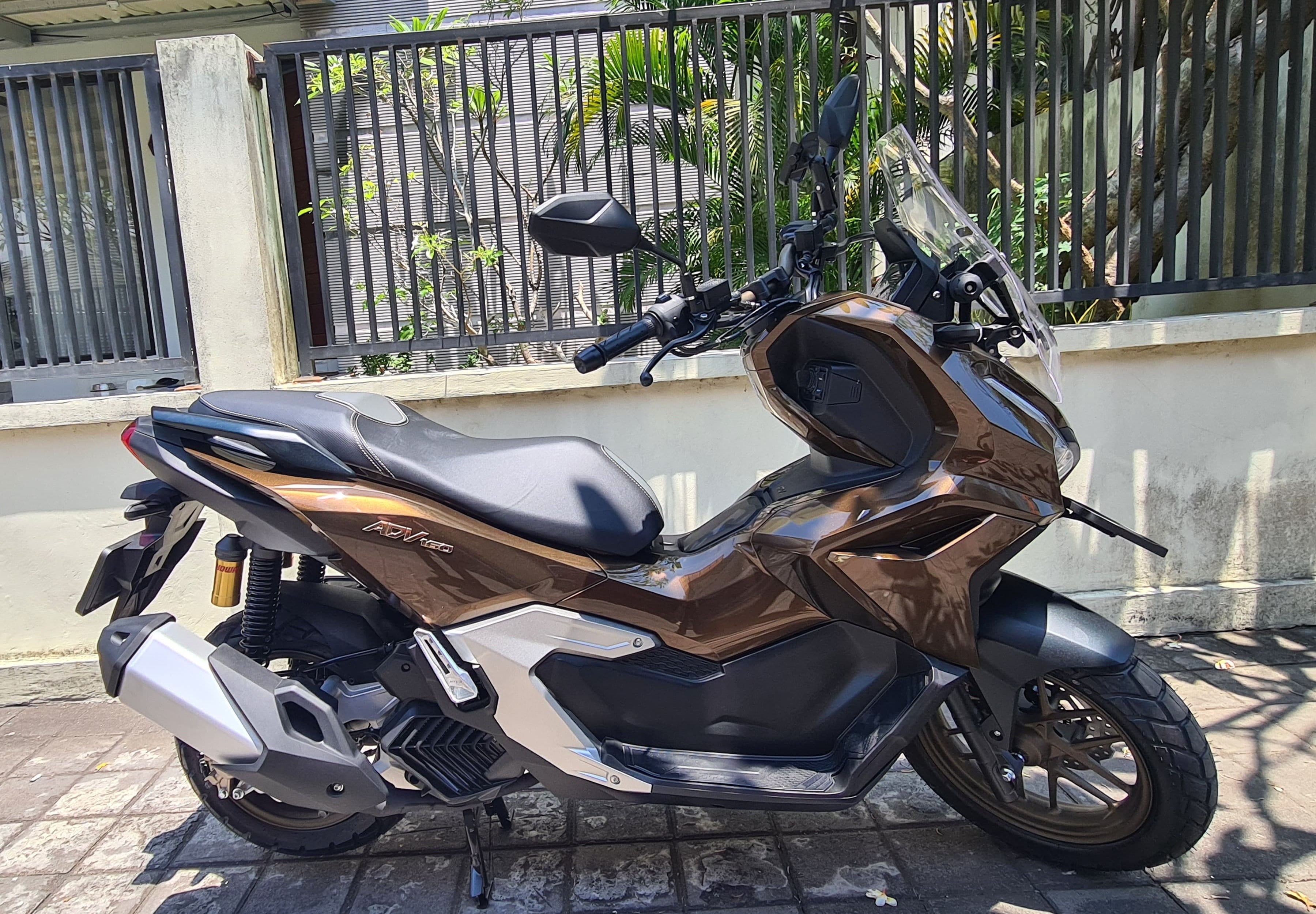 Honda ADV160 roadsync * new model * ABS — Brown Glossy — 1