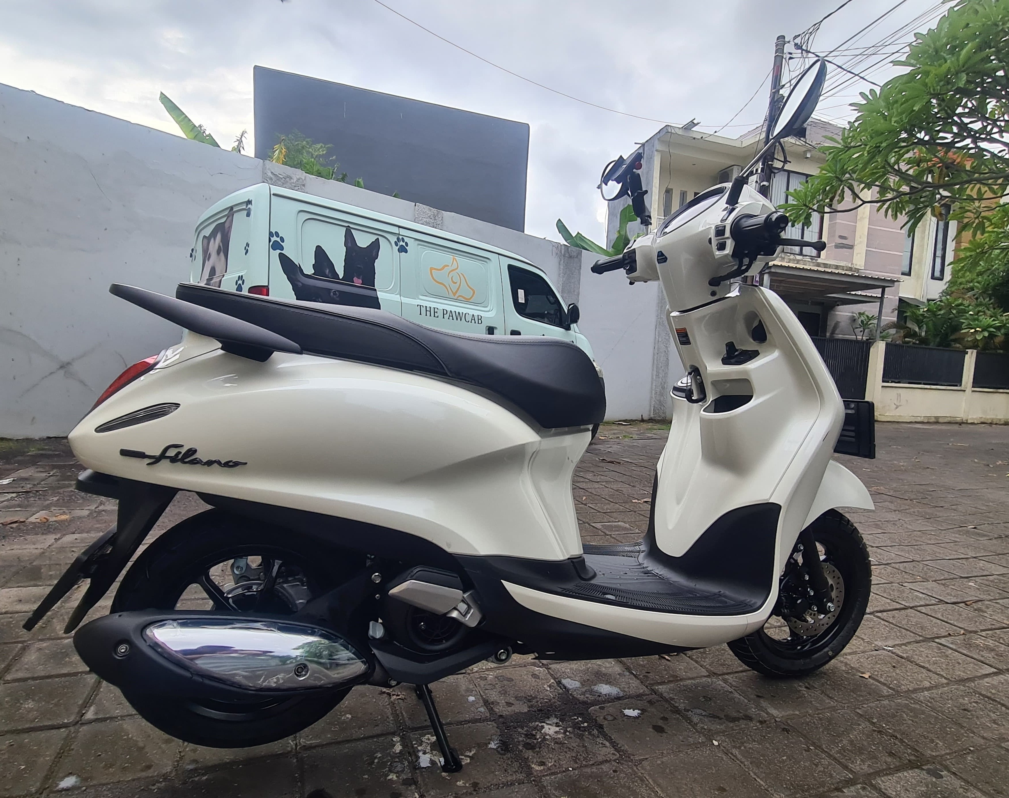 Yamaha Filano — أبيض — 1