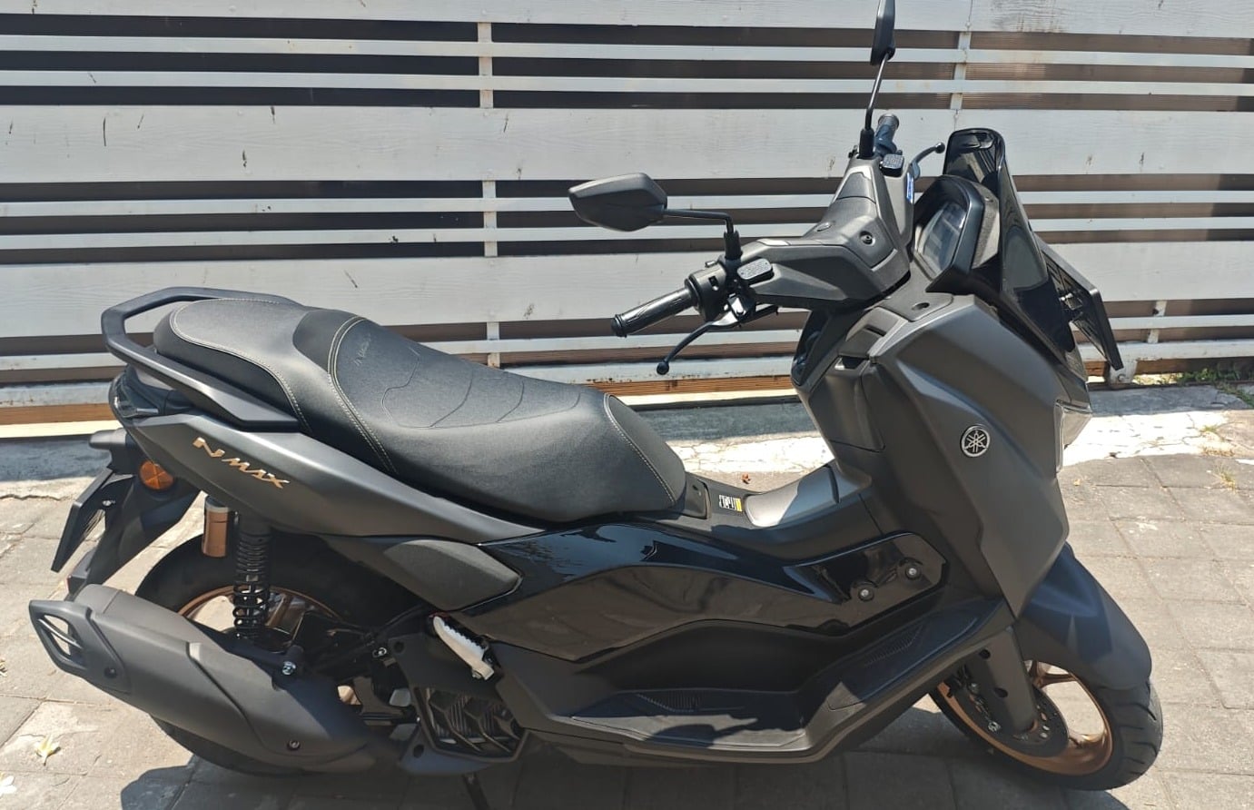Yamaha NMAX Turbo‑Tech Max — Grey ceramic — 1